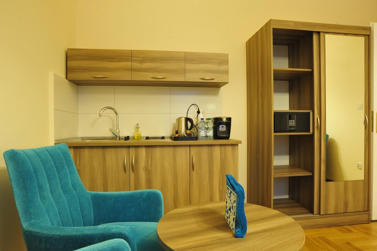Kosmopolita Apartments Красков Екстериор снимка