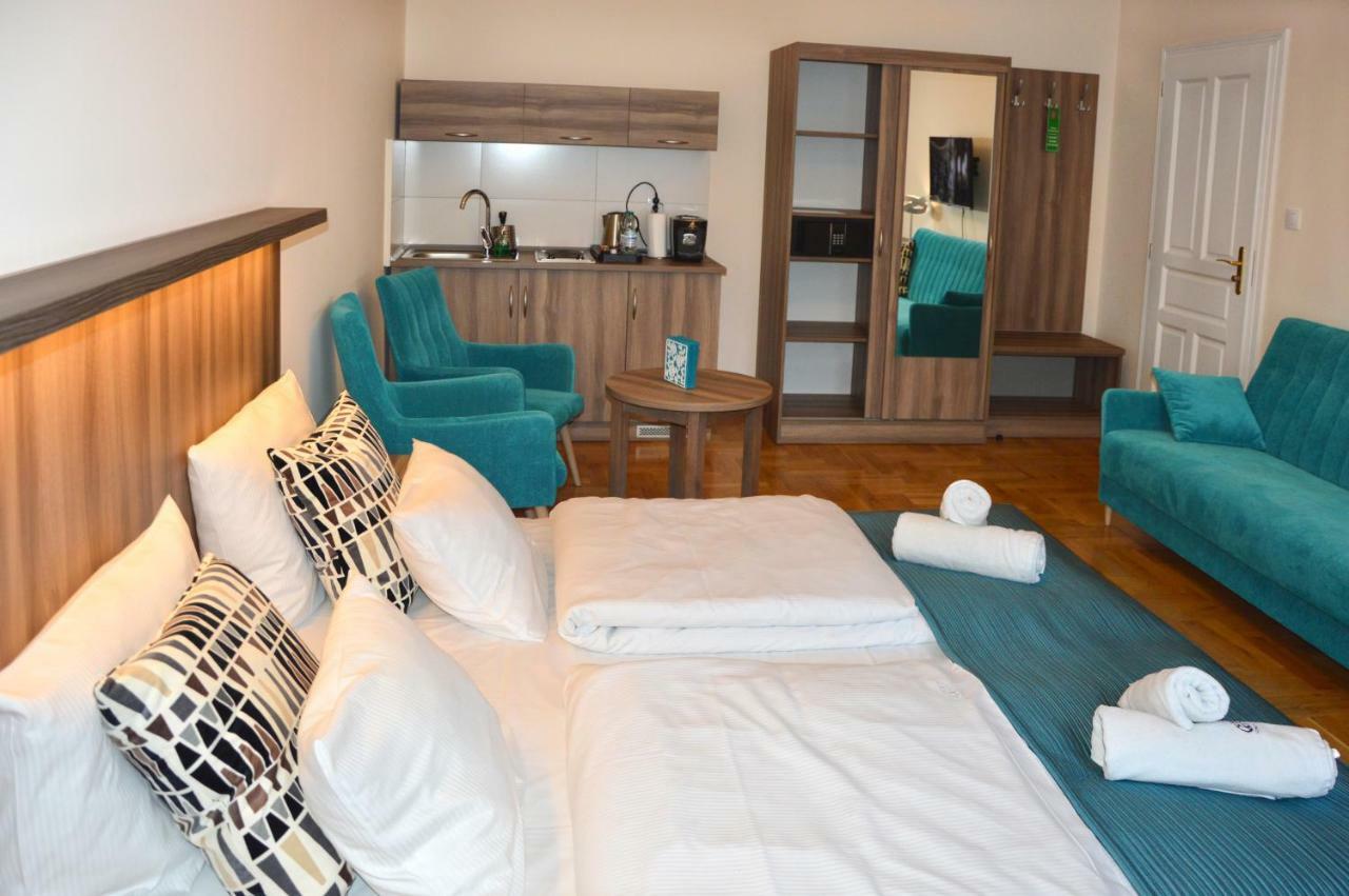 Kosmopolita Apartments Красков Екстериор снимка
