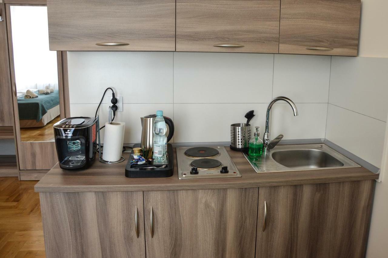 Kosmopolita Apartments Красков Екстериор снимка