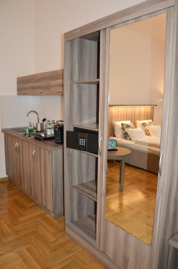 Kosmopolita Apartments Красков Екстериор снимка